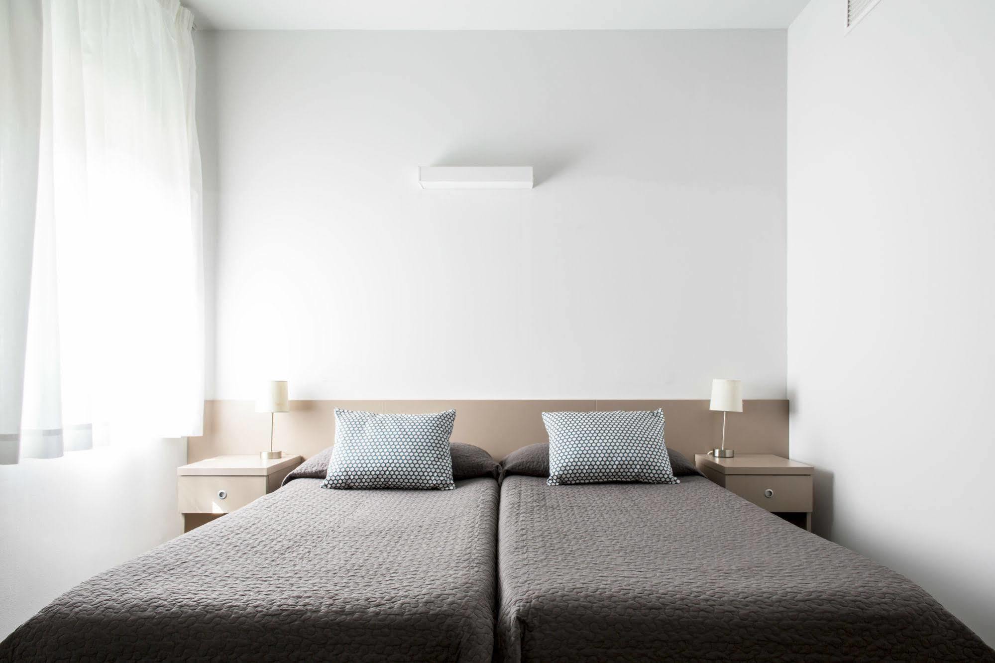 Residencia Universitaria Roberto De Nobili * Sant Cugat del Vallès